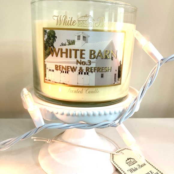 White Barn No 3 Renew & Refresh Bath & Body Works Candle - Picture 2 of 7